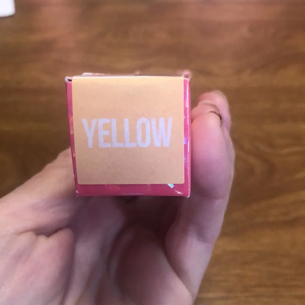 Jeffery Star Yellow Concealer new in box